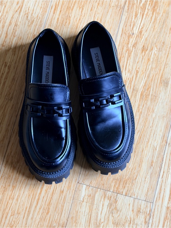 Steve Madden Shoes - Steve Madden Black Leather Lug-Sole Penny Loafers